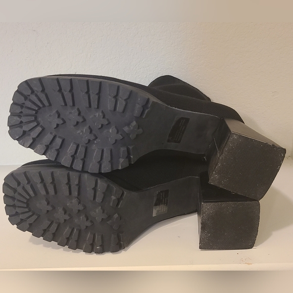 Cape Robbin Black Knit Heeled Boots - Picture 4 of 4